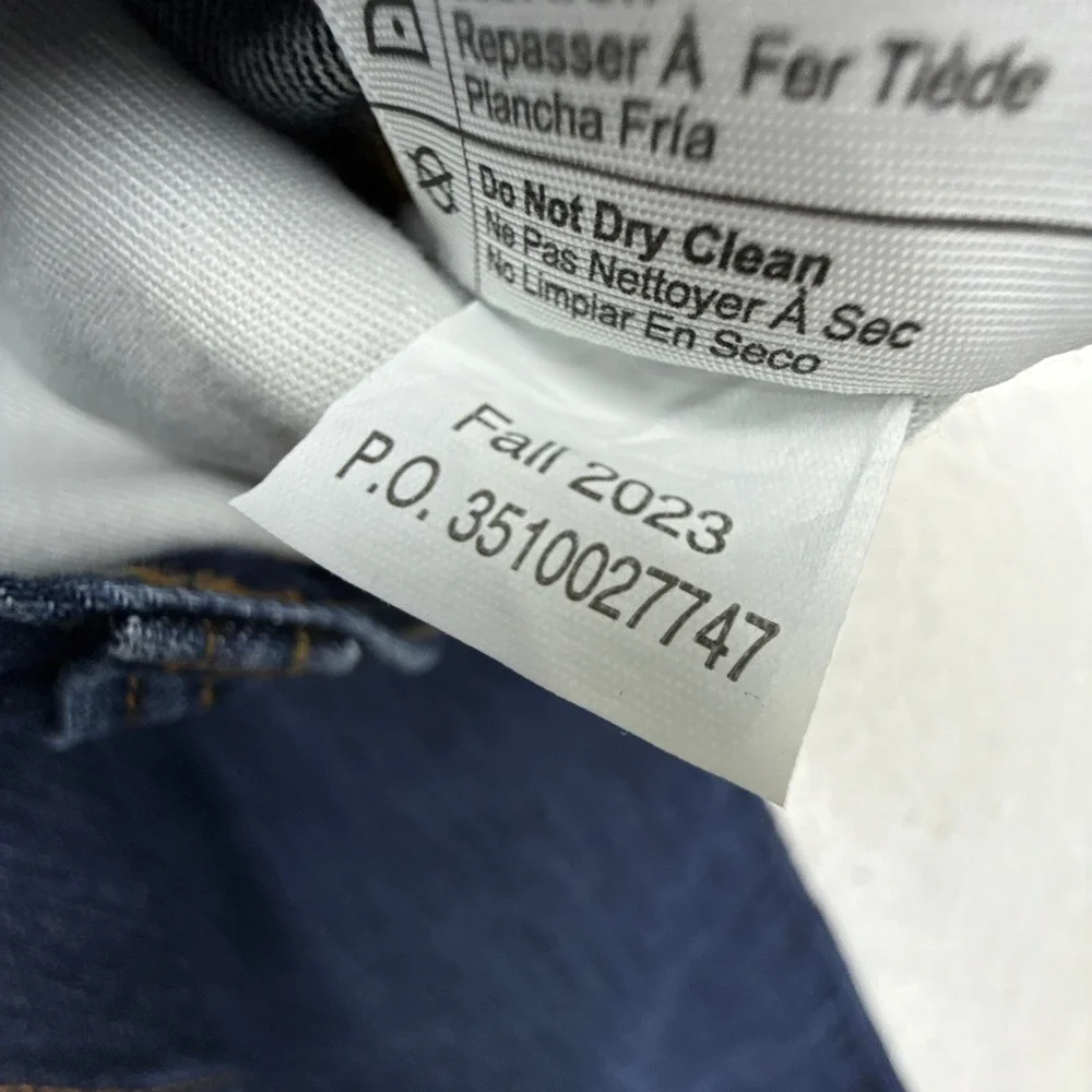 Carhartt BD5119-M Relaxed Fit 5-Pocket Jeans Mens 29x32 Dark Wash Blue Denim NWT